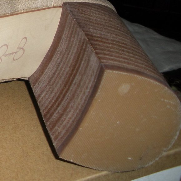 Jessica Simpson Color Cashmere block heeled suede look shoes Tilory in box. - Picture 7 of 8